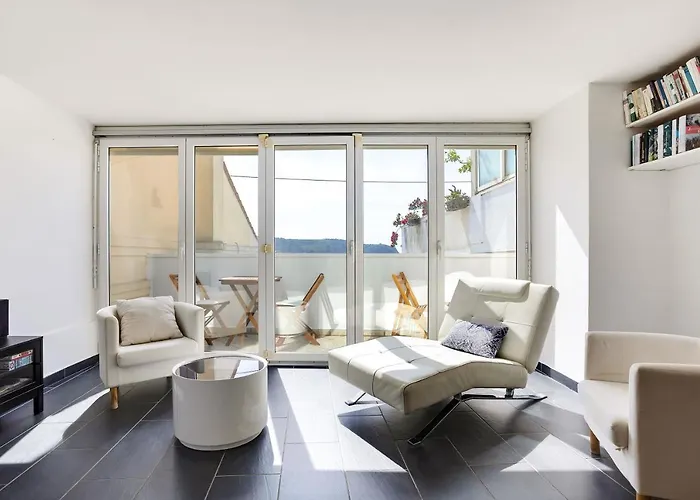 Adriana إيزولا