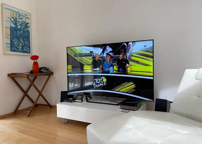 Adriana إيزولا